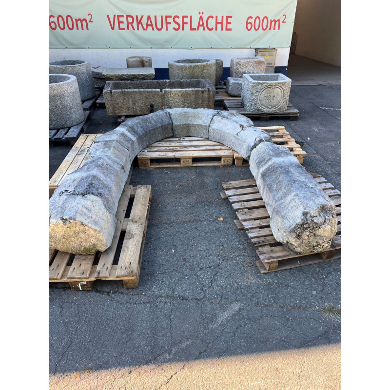 Gotischer Granitbogen- Bogen
